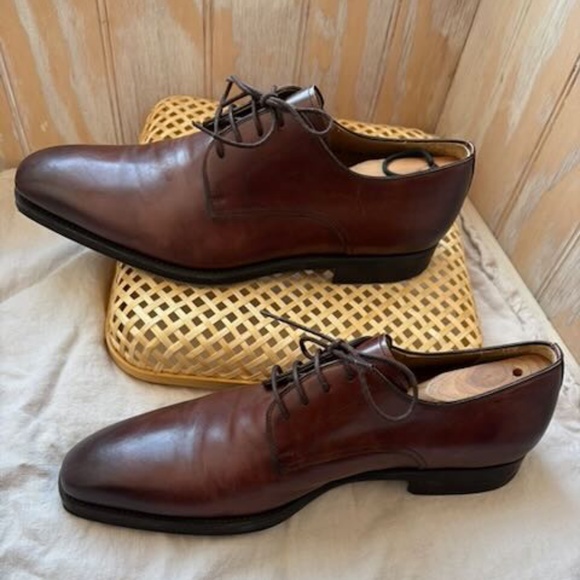 Magnanni premium leather Oxford dress shoes